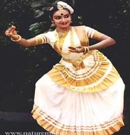 Mohiniyattam