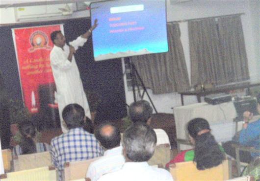 TAKING SEMINARS IN VARIOUS CITIES 